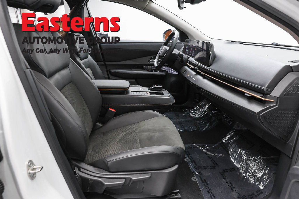 Used 2024 Nissan Ariya AWD image 27