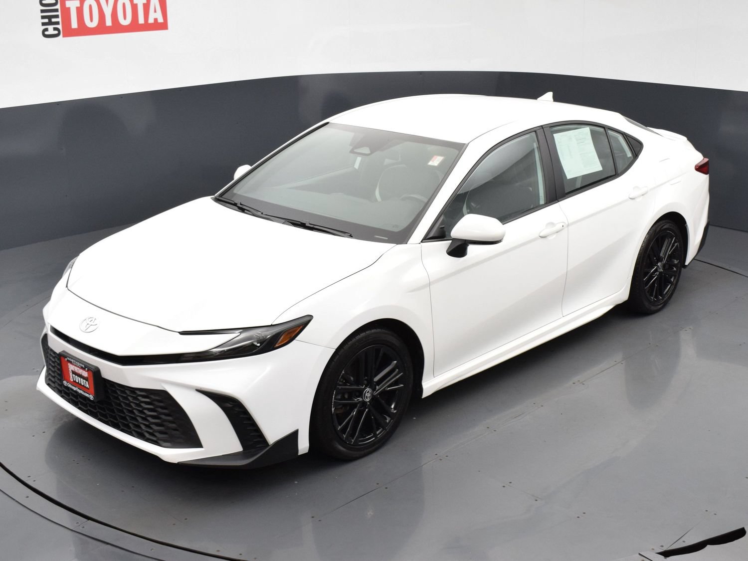 Used 2025 Toyota Camry SE FWD image 24