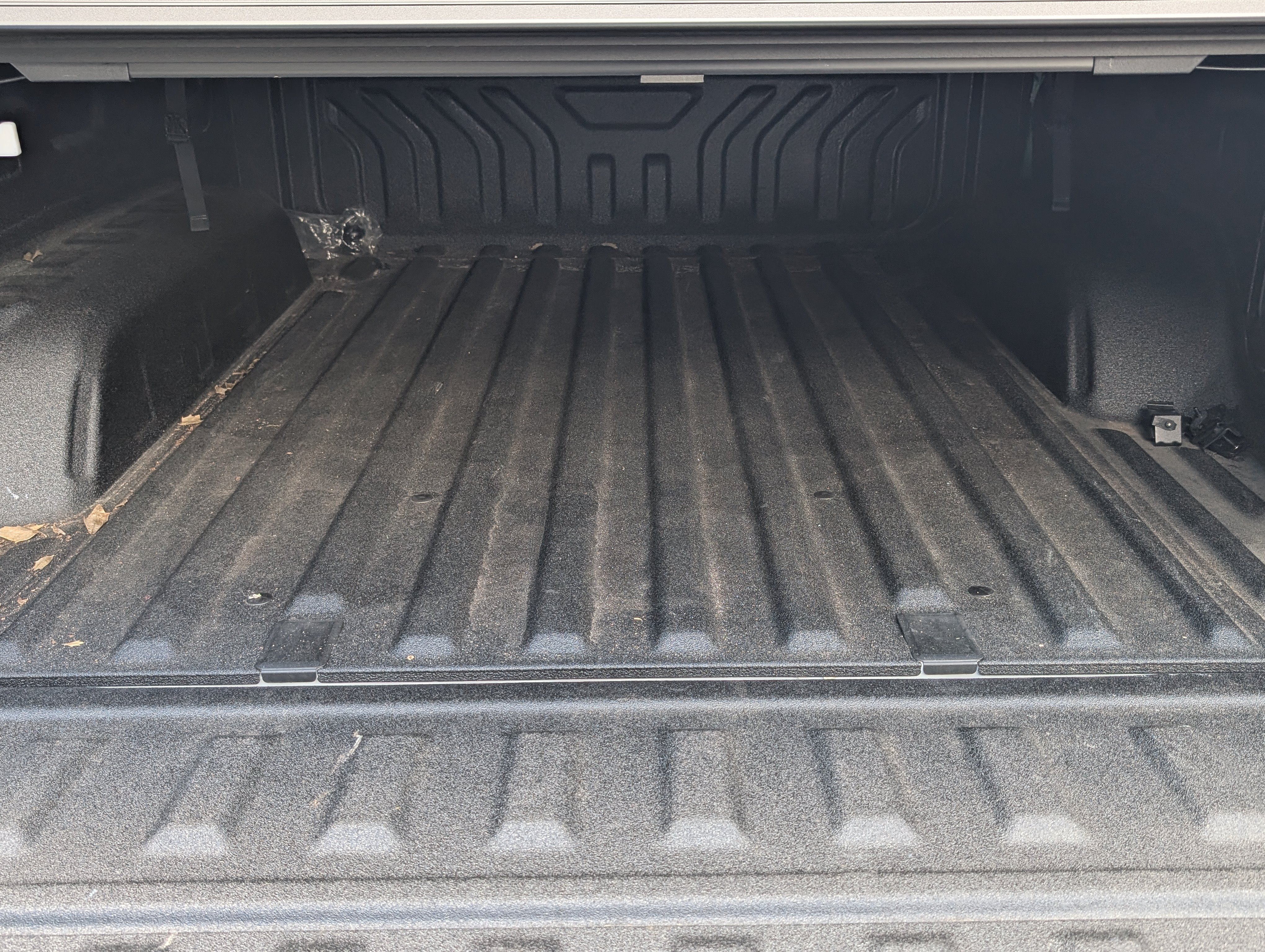Used 2024 Chevrolet Silverado EV W/T AWD/4WD image 18