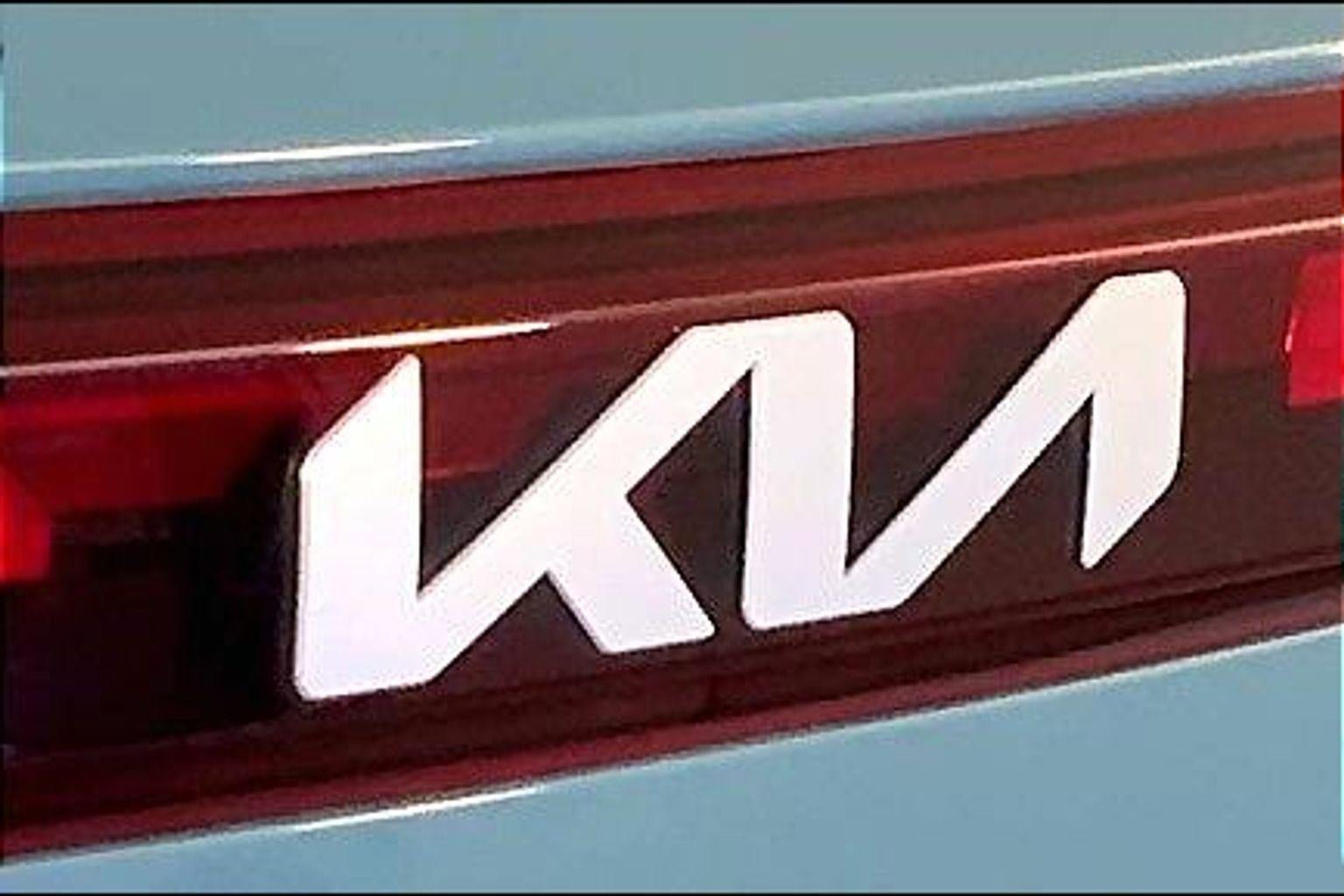 Certified 2025 Kia Seltos S FWD image 29