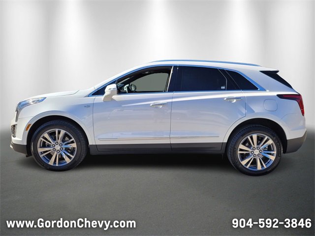 Used 2025 Cadillac XT5 Premium Luxury image 2