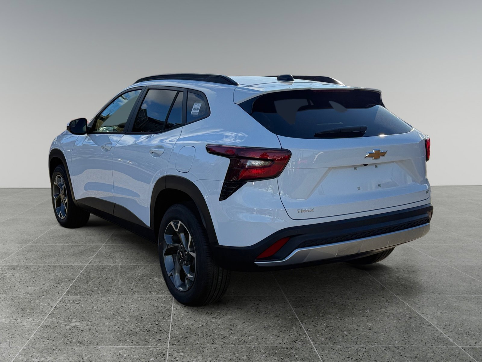 New 2026 Chevrolet Trax LT w/ Driver Confidence Package FWD image 3