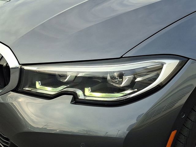 Used 2019 BMW 330i xDrive Sedan w/ Convenience Package image 9