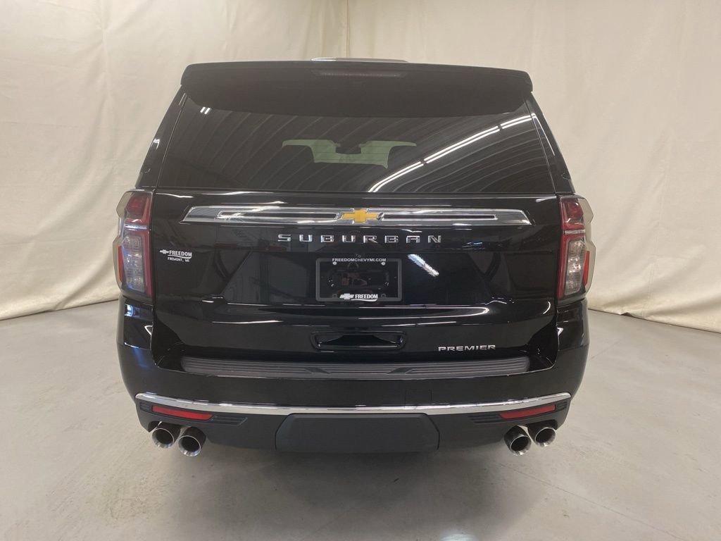 Used 2024 Chevrolet Suburban Premier image 7
