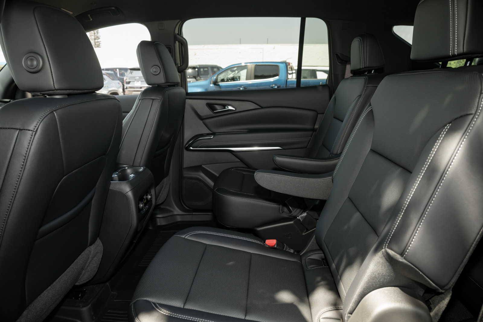New 2026 Chevrolet Traverse LT w/ Driver Confidence Package image 32