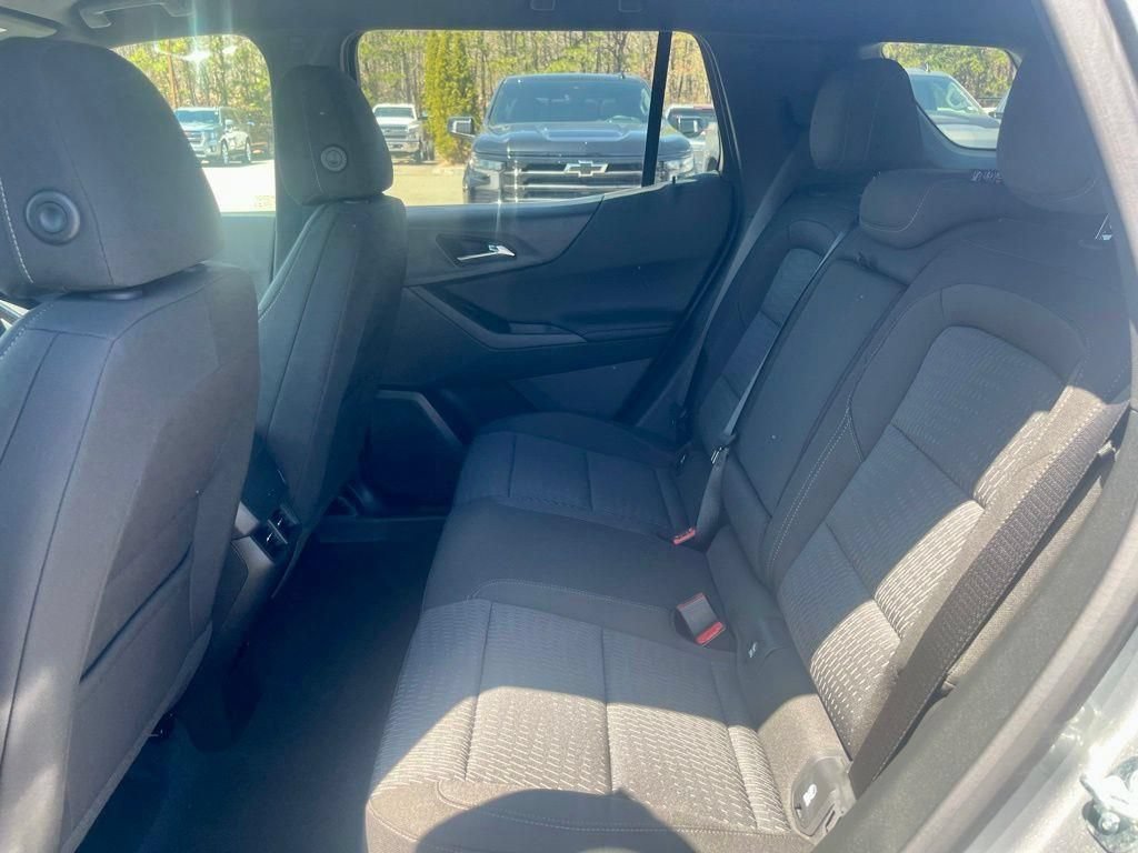 New 2026 Chevrolet Equinox LT w/ Safety and Technology Package AWD/4WD image 22