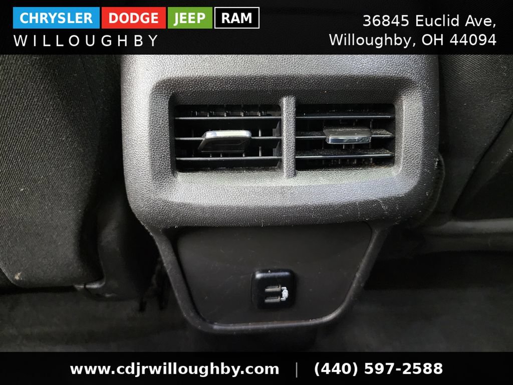Used 2018 GMC Terrain SLE w/ Driver Convenience Package AWD/4WD image 29