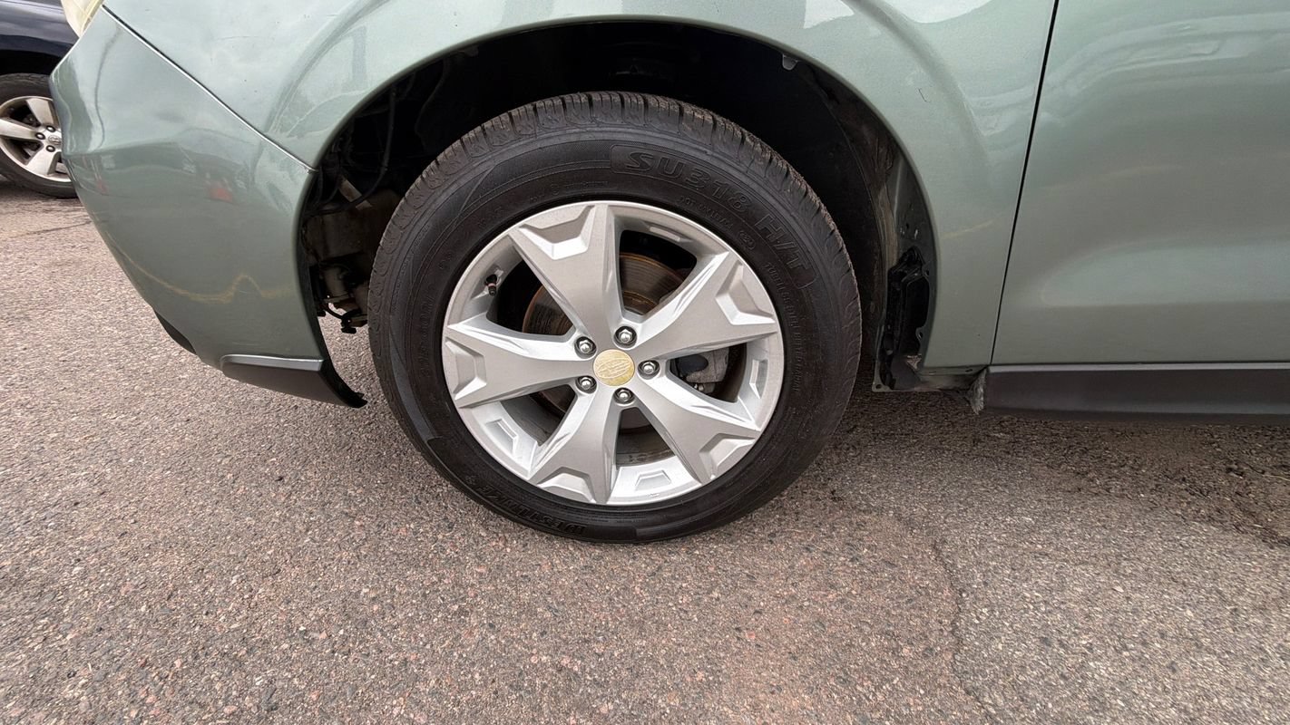 Used 2015 Subaru Forester 2.5i w/ Alloy Wheel Package AWD/4WD image 22