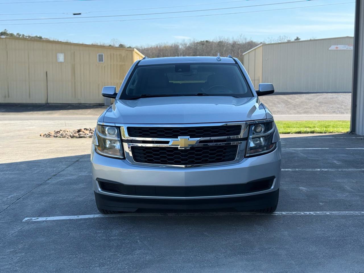 Used 2019 Chevrolet Suburban LT image 2