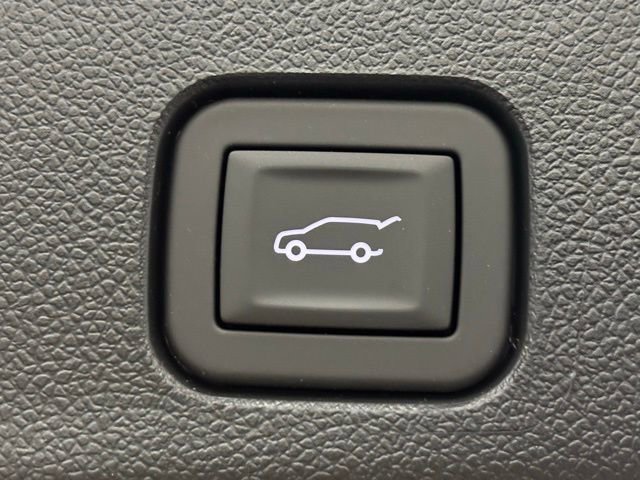 New 2026 GMC Acadia Elevation w/ Elevation Premium Package AWD/4WD image 13