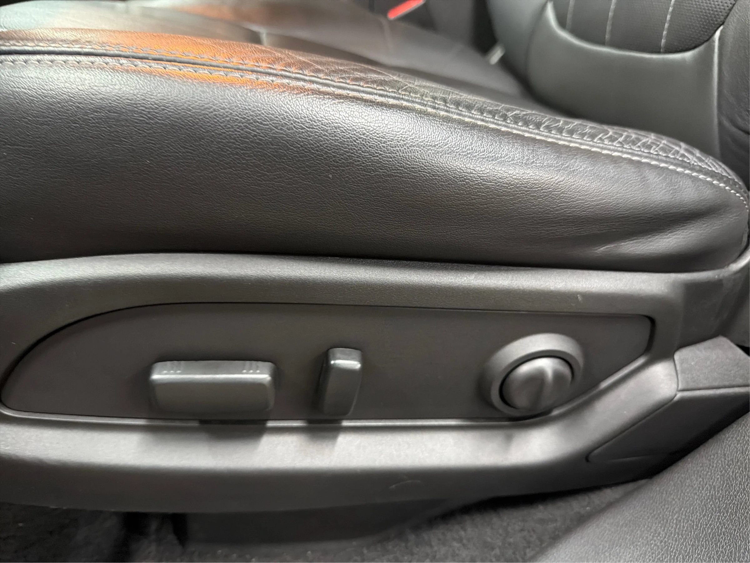 Used 2015 Buick Enclave Leather w/ Trailering Package FWD image 34