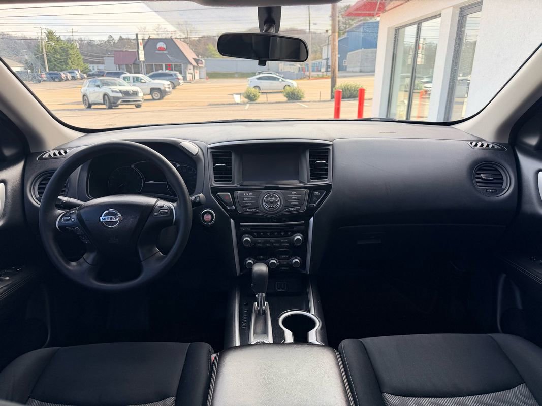 Used 2018 Nissan Pathfinder S image 19
