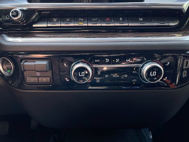 Used 2025 GMC Sierra 3500 SLE w/ Preferred Package AWD/4WD image 34