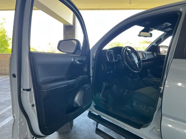 Used 2021 Toyota Tacoma TRD Off-Road w/ Technology Package image 7