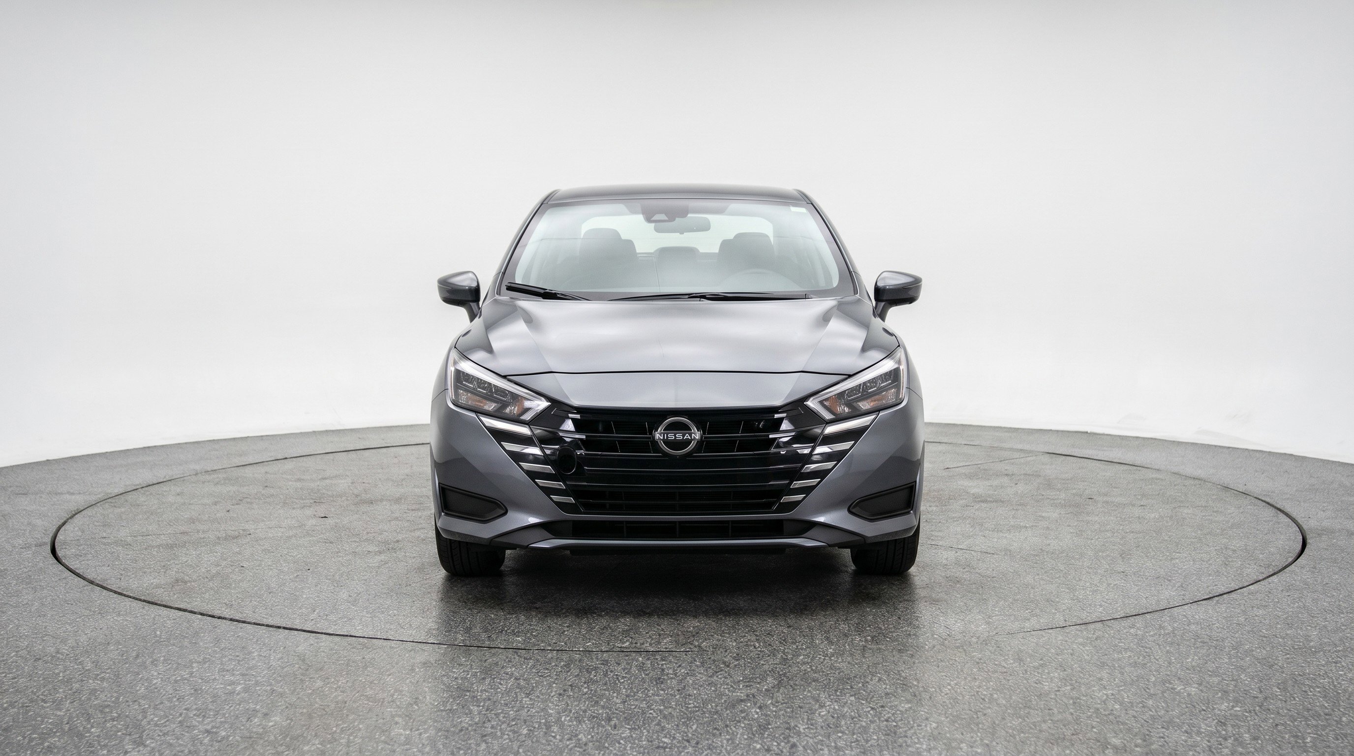 Used 2025 Nissan Versa SV FWD image 2