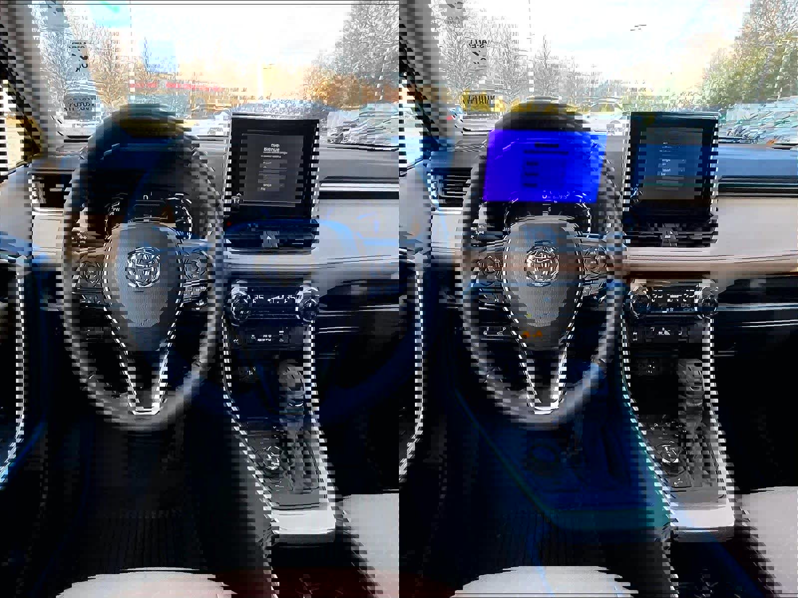 Used 2023 Toyota RAV4 XLE image 17