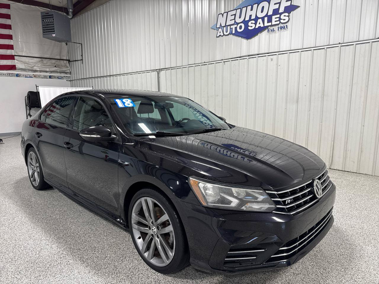 Used 2018 Volkswagen Passat 2.0T R-Line FWD image 2