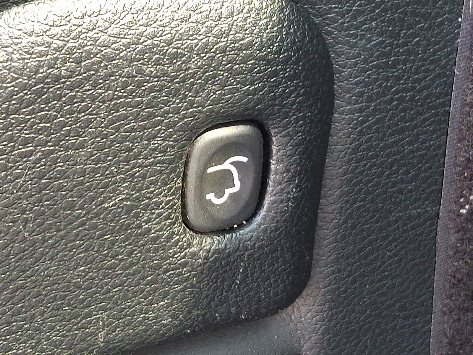 Used 2017 Jeep Grand Cherokee Limited AWD/4WD image 29