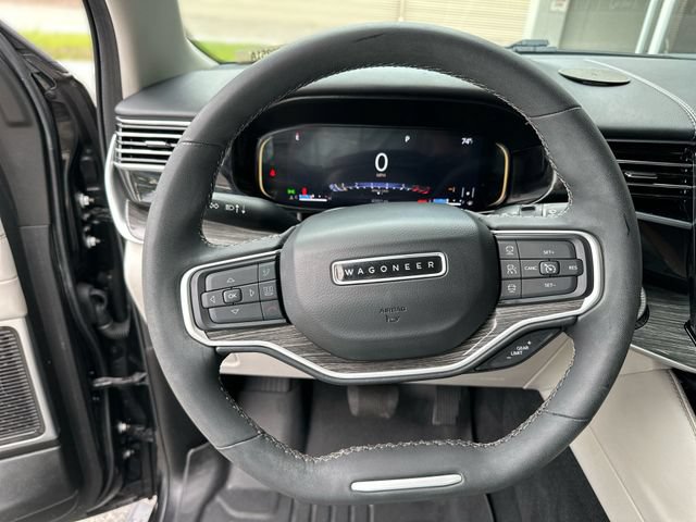 Used 2022 Jeep Wagoneer Series III w/ Premium Group I AWD/4WD image 15