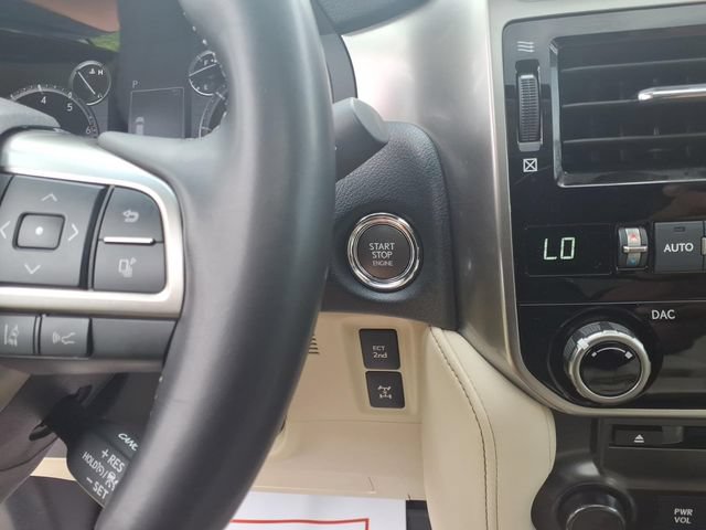 Used 2023 Lexus GX 460 Luxury w/ Accessory Package AWD/4WD image 23