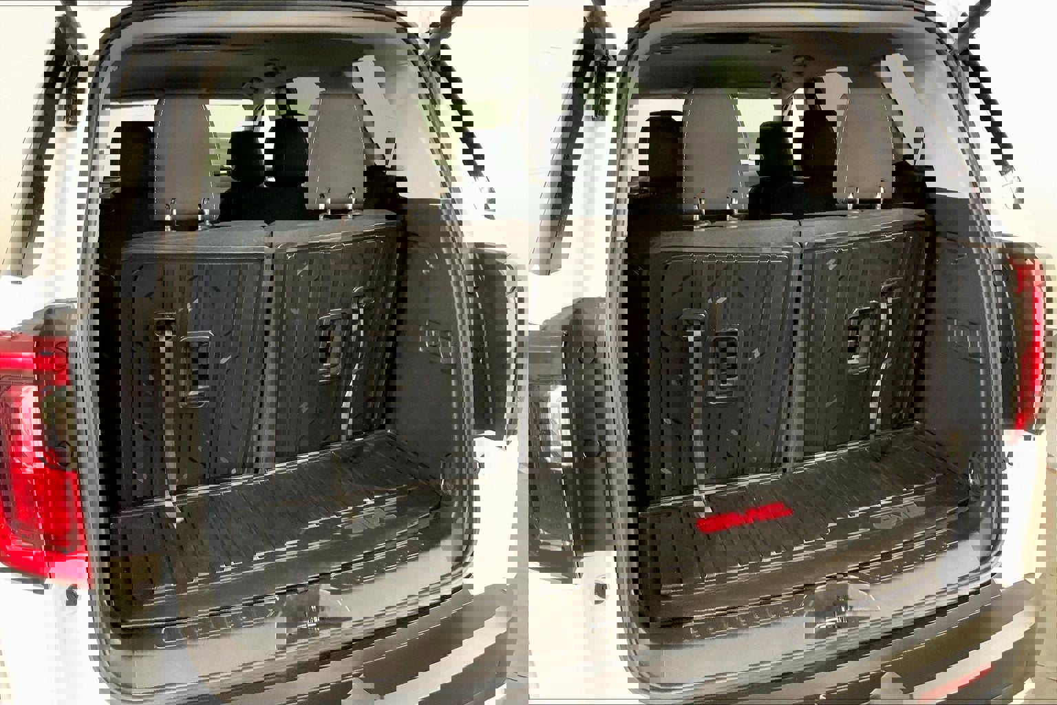 Used 2023 GMC Acadia SLE w/ Driver Convenience Package image 4