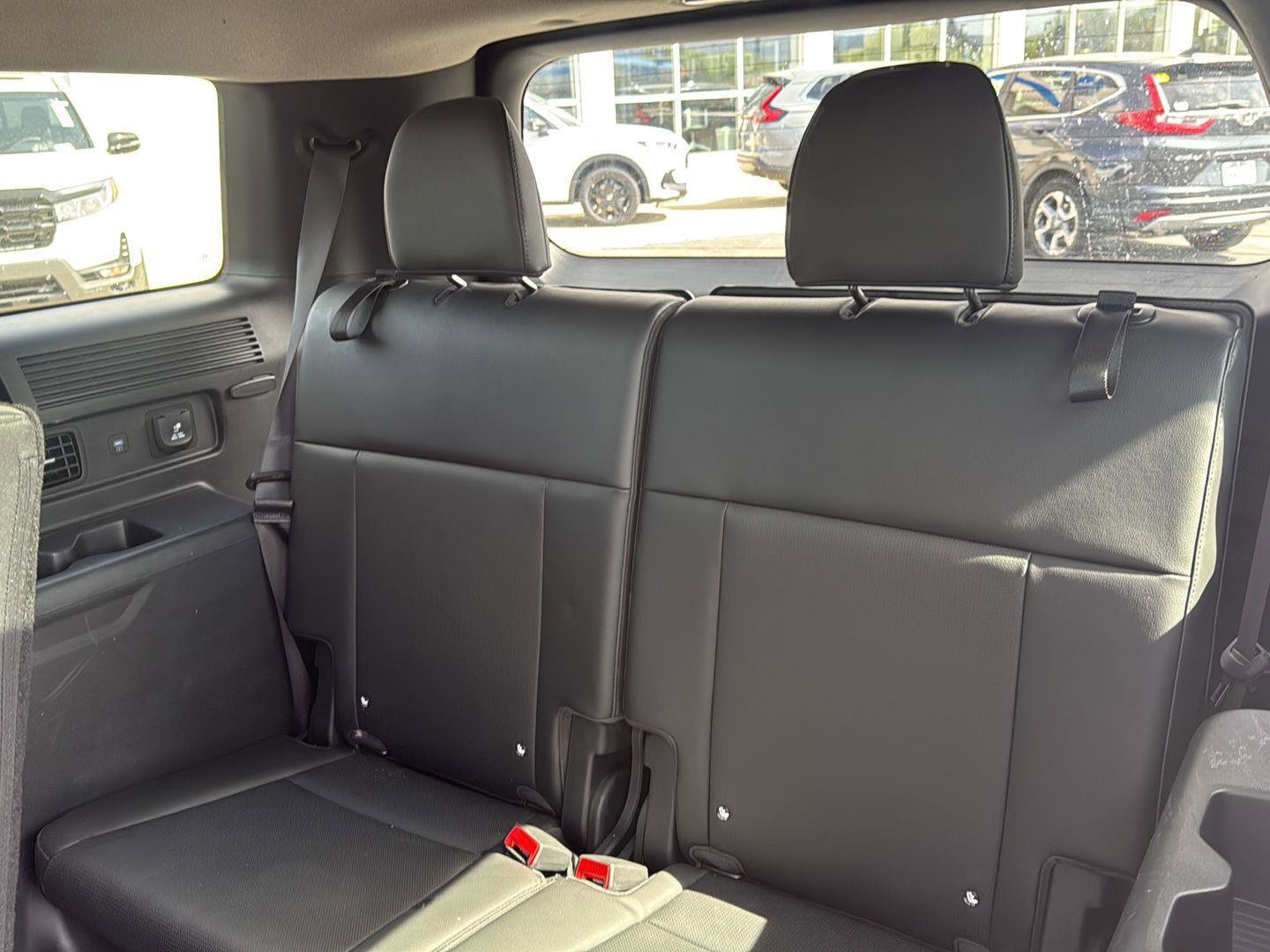 Used 2025 Hyundai Santa Fe Limited FWD image 30