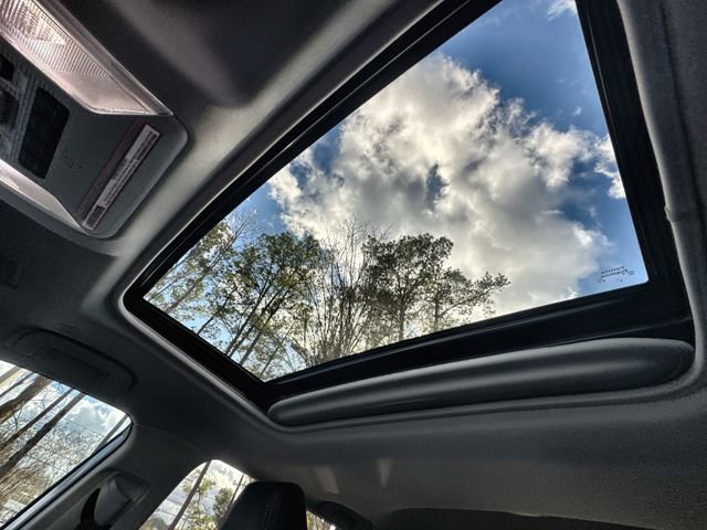 Used 2023 Toyota RAV4 XLE Premium image 30