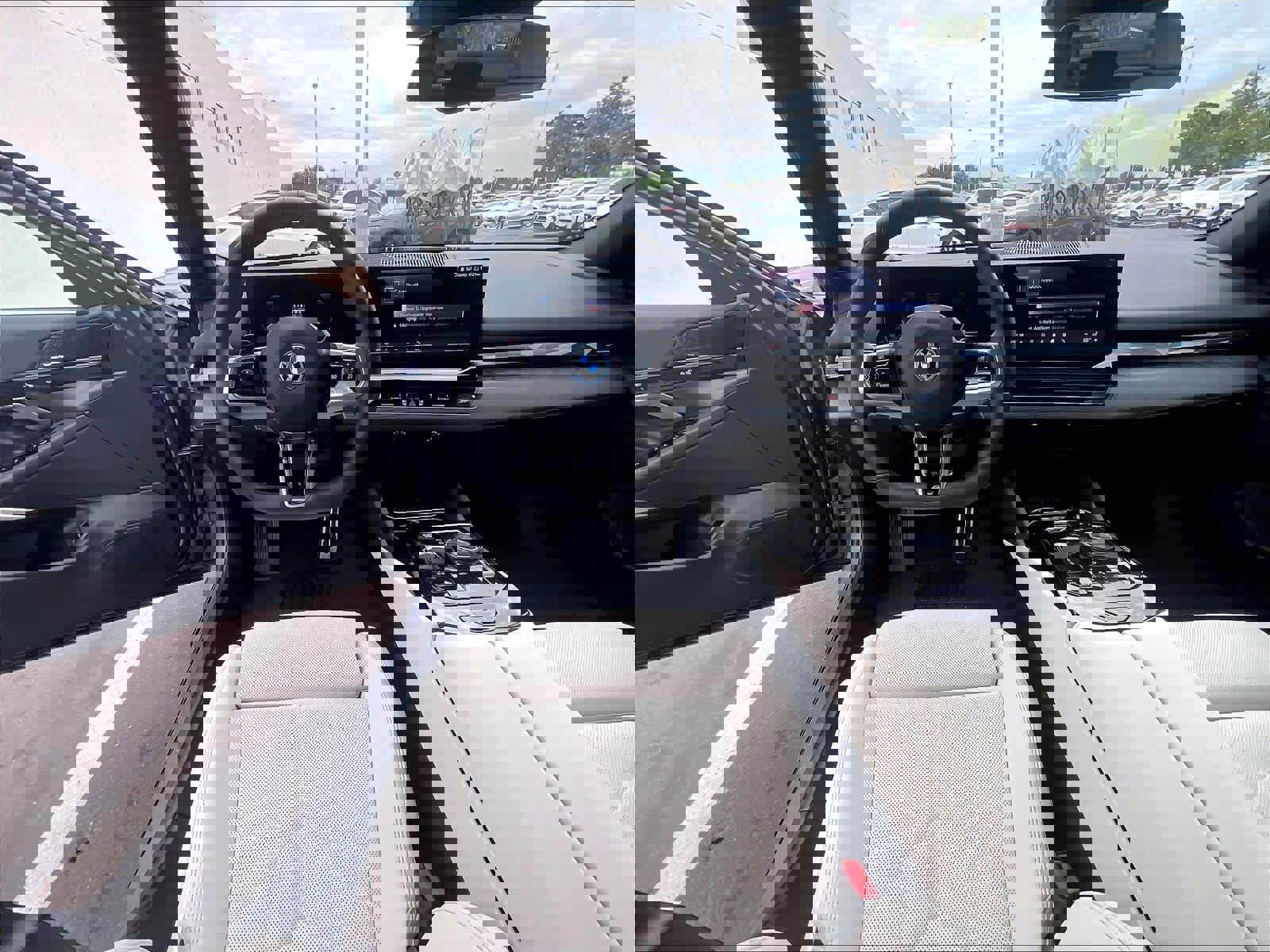 Used 2026 BMW i5 eDrive40 w/ M Sport Package image 7