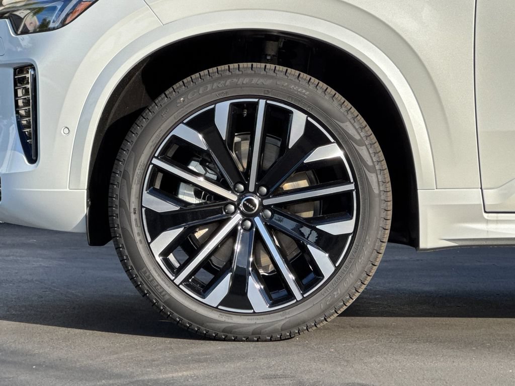New 2026 Volvo XC90 B6 Plus w/ Protection Package Premier AWD/4WD image 26
