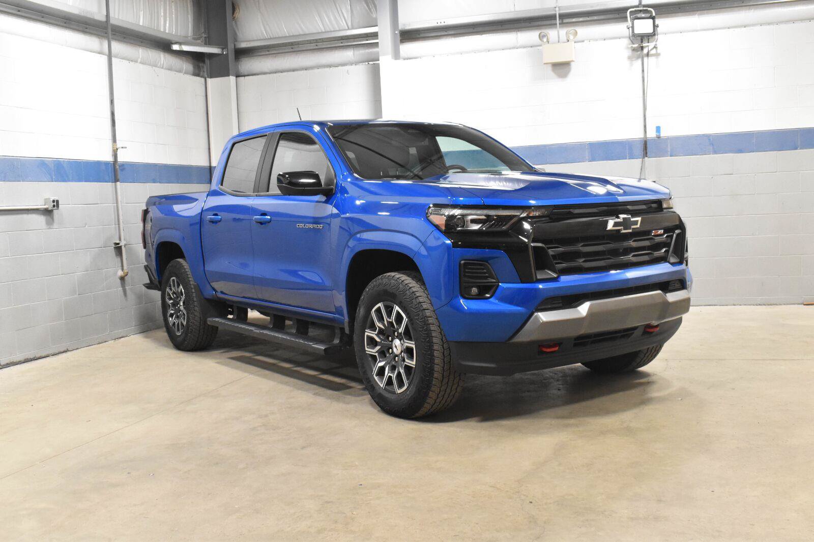 Used 2023 Chevrolet Colorado Z71 w/ Z71 Convenience Package 2 AWD/4WD image 28