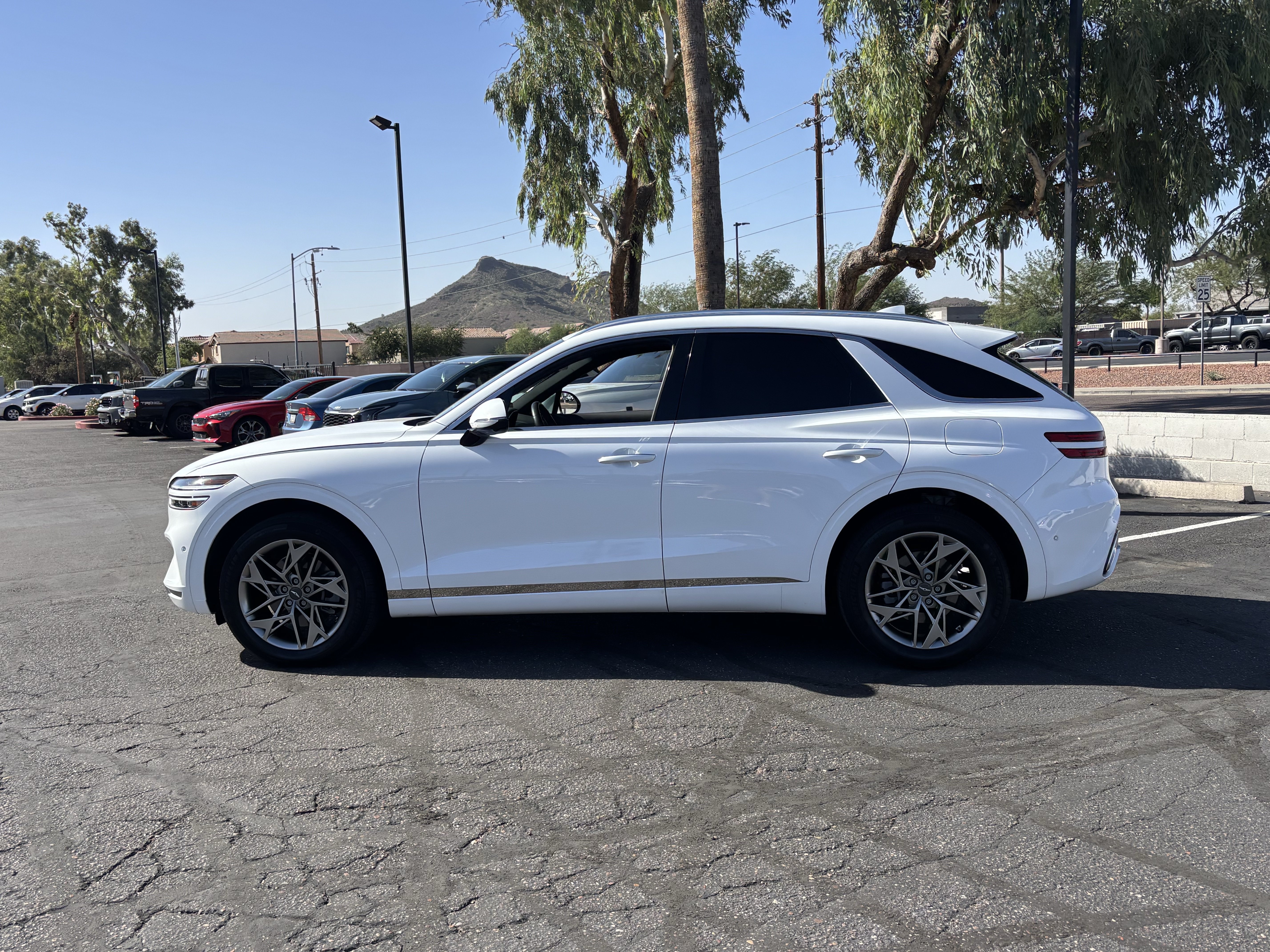 Used 2022 Genesis GV70 2.5T w/ Advanced Package AWD/4WD image 5