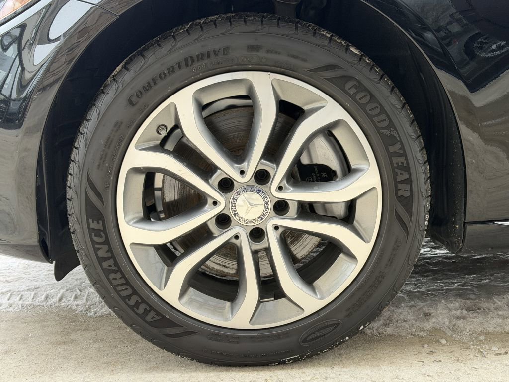 Used 2016 Mercedes-Benz C 300 4MATIC Sedan image 9