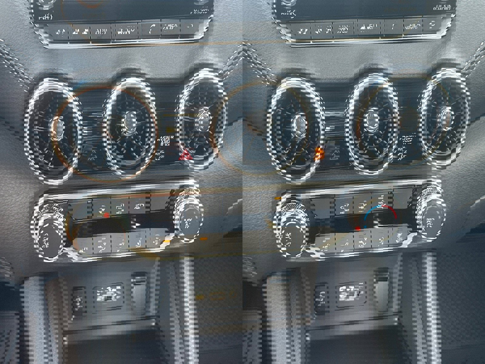 New 2025 Nissan Sentra SV image 29