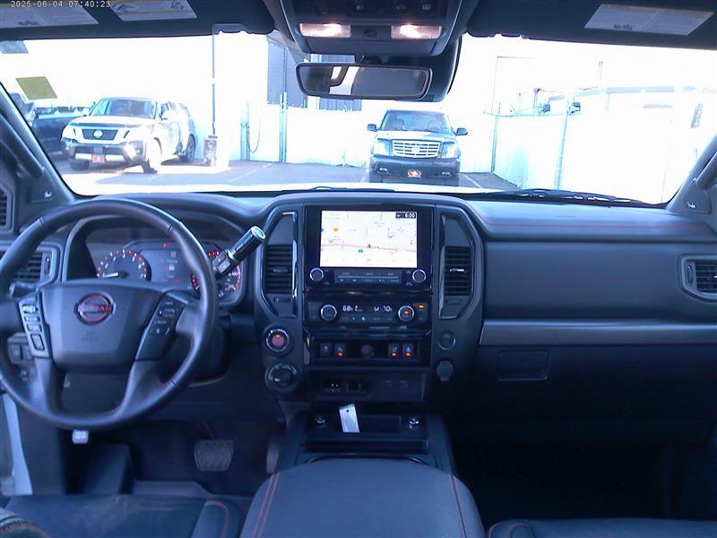 Used 2024 Nissan Titan PRO-4X w/ Pro-4x Convenience Package AWD/4WD image 10