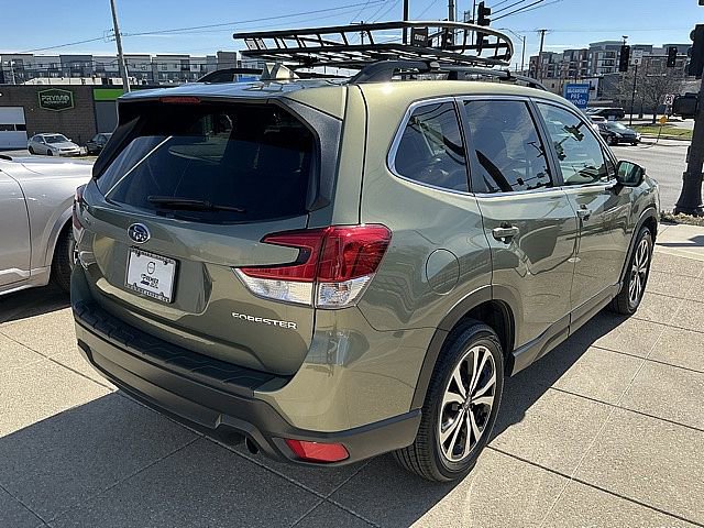 Used 2021 Subaru Forester Limited image 6