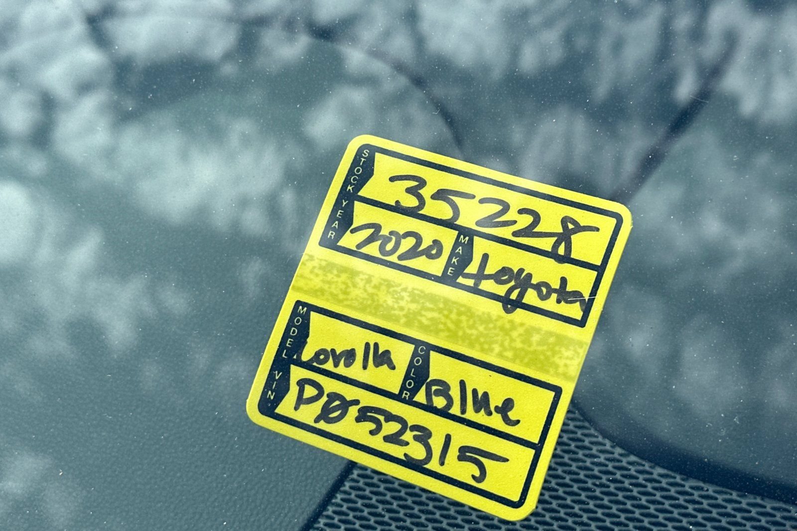 Used 2020 Toyota Corolla XSE FWD image 4