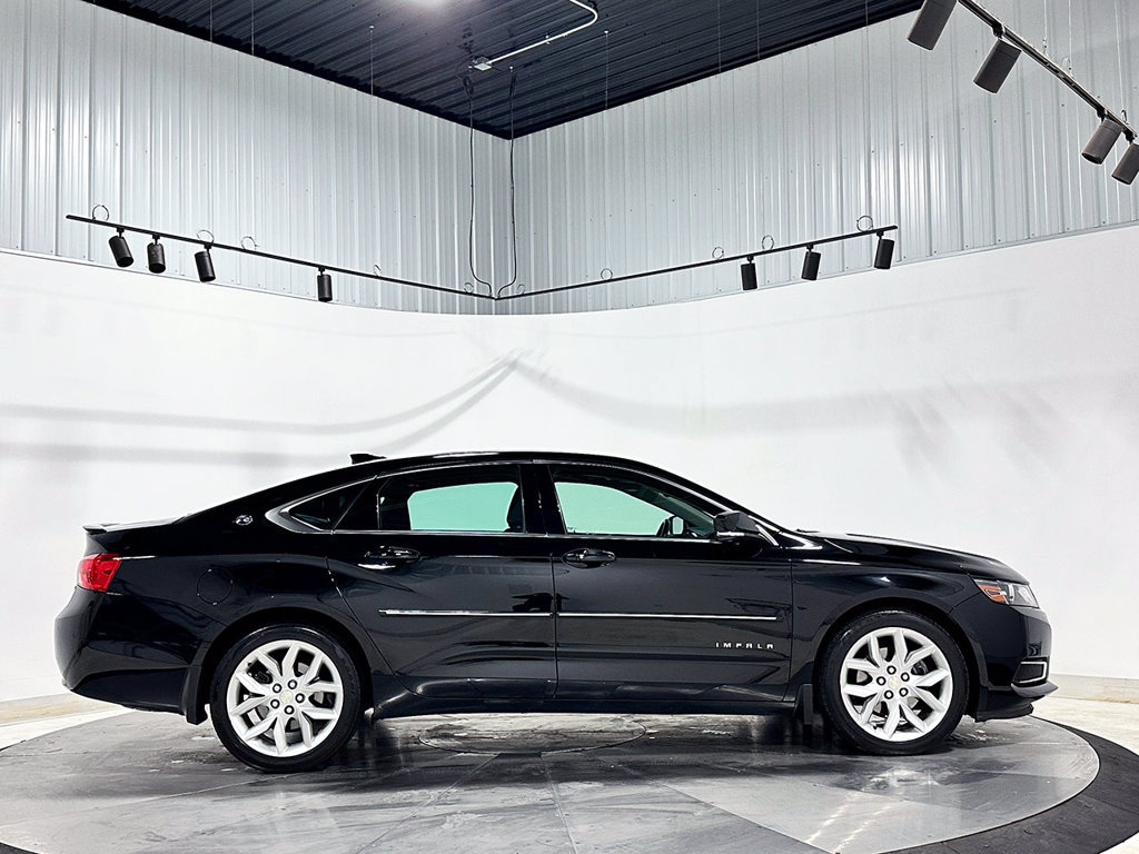 Used 2017 Chevrolet Impala LT w/ Leather Package FWD image 10