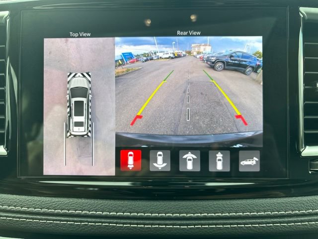 Used 2023 Chrysler Pacifica Limited w/ Uconnect Theater Family Group FWD image 22
