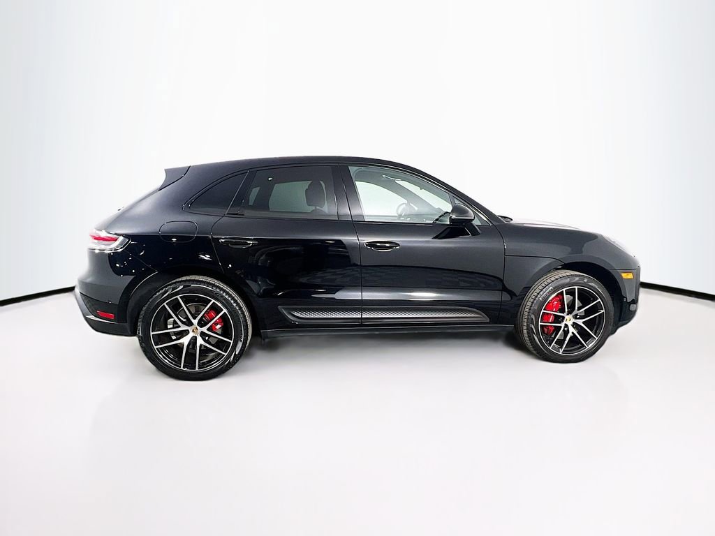 Certified 2023 Porsche Macan S image 8