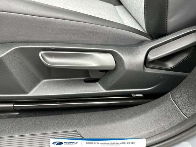 Certified 2025 Volkswagen ID.4 Pro AWD/4WD image 12