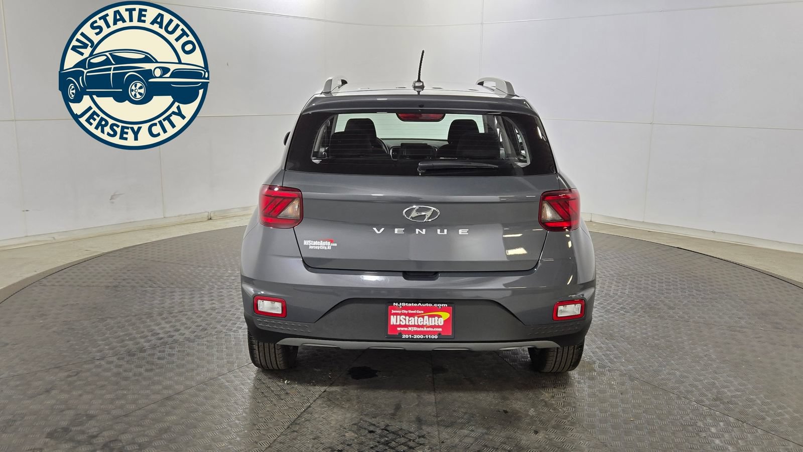 Used 2026 Hyundai Venue SEL FWD image 6