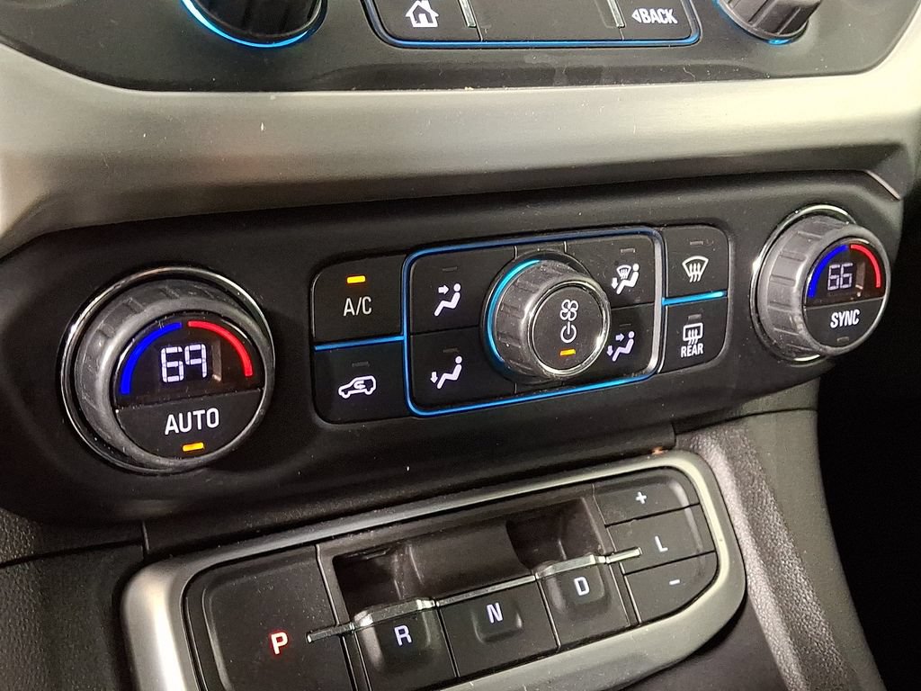 Used 2020 GMC Acadia SLE w/ LPO, Floor Liner Package FWD image 17