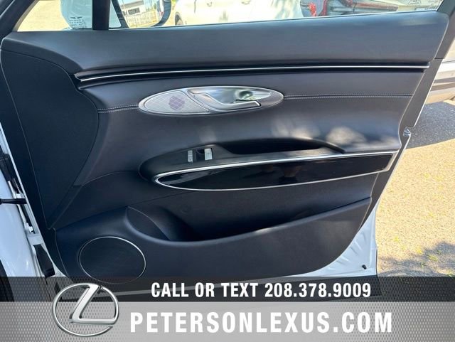 Used 2025 Genesis GV70 2.5T AWD/4WD image 11