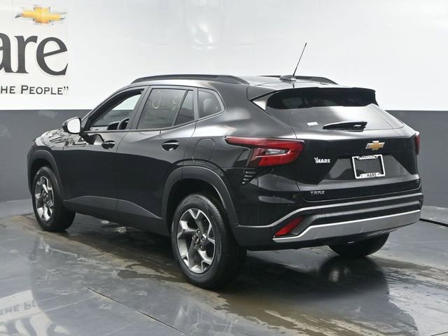 New 2026 Chevrolet Trax LT w/ Driver Confidence Package image 14