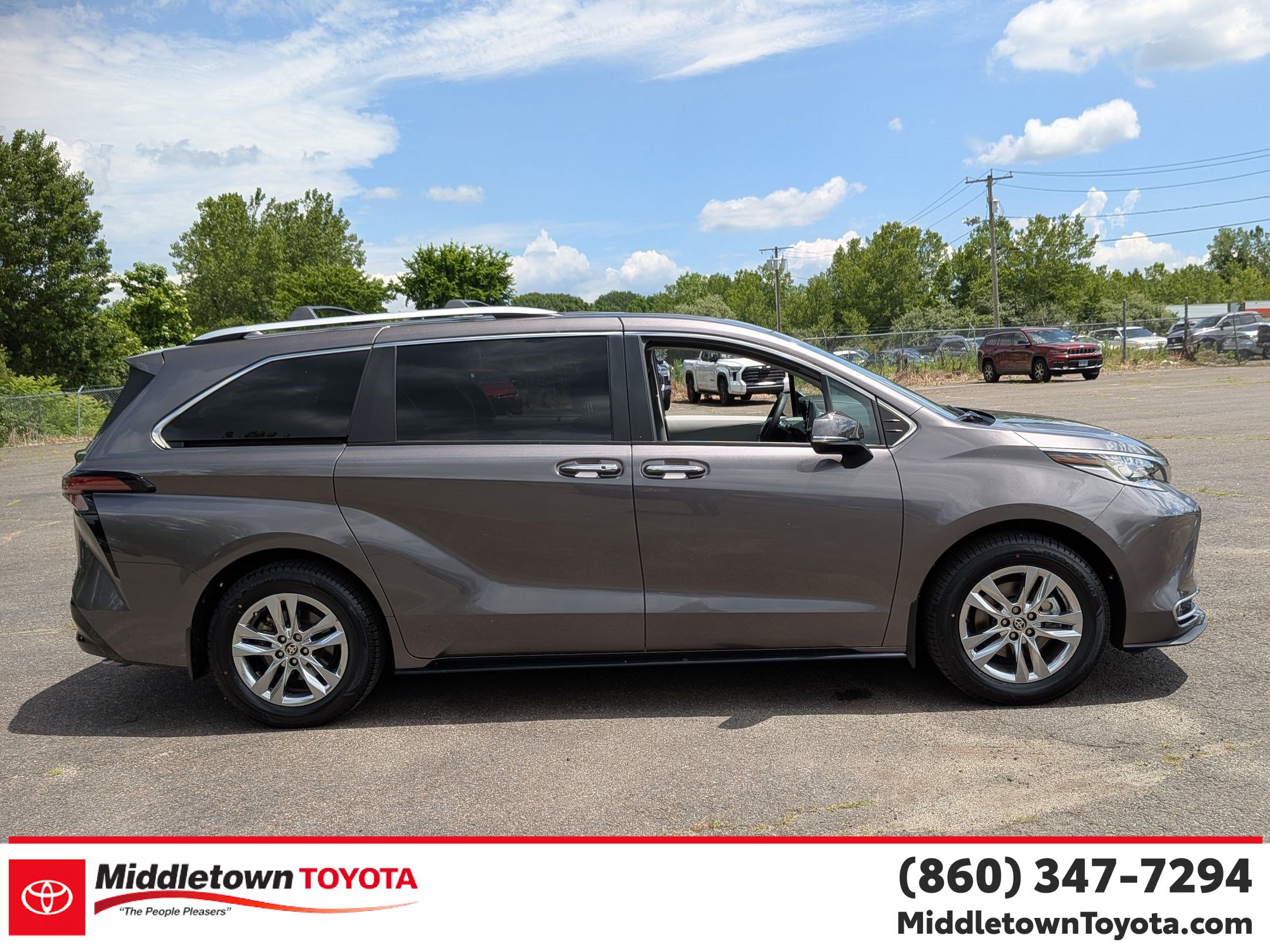 Certified 2024 Toyota Sienna Limited AWD/4WD image 2