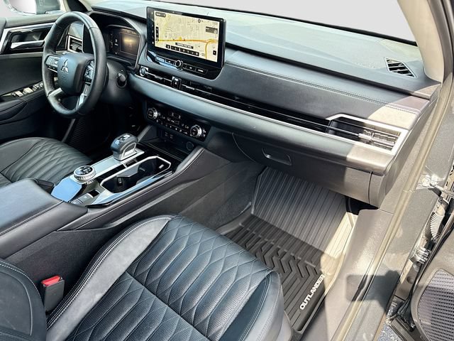 Used 2025 Mitsubishi Outlander SEL AWD/4WD image 32