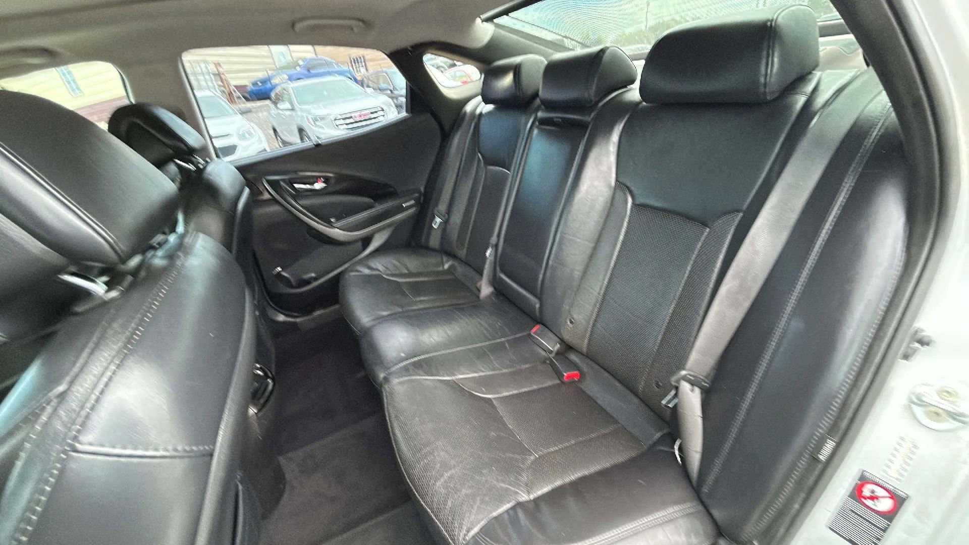 Used 2016 Hyundai Azera Limited FWD image 11