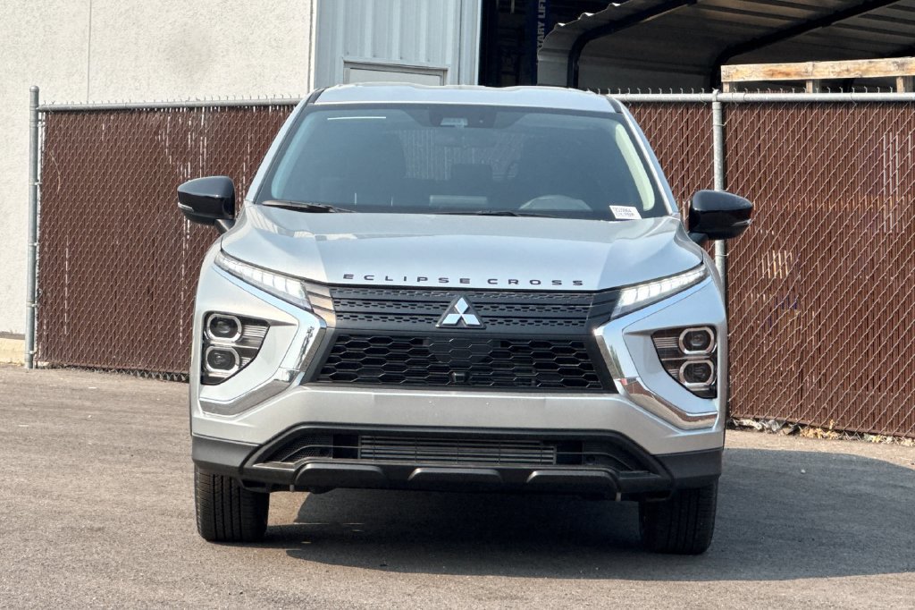 New 2026 Mitsubishi Eclipse Cross LE AWD/4WD image 12