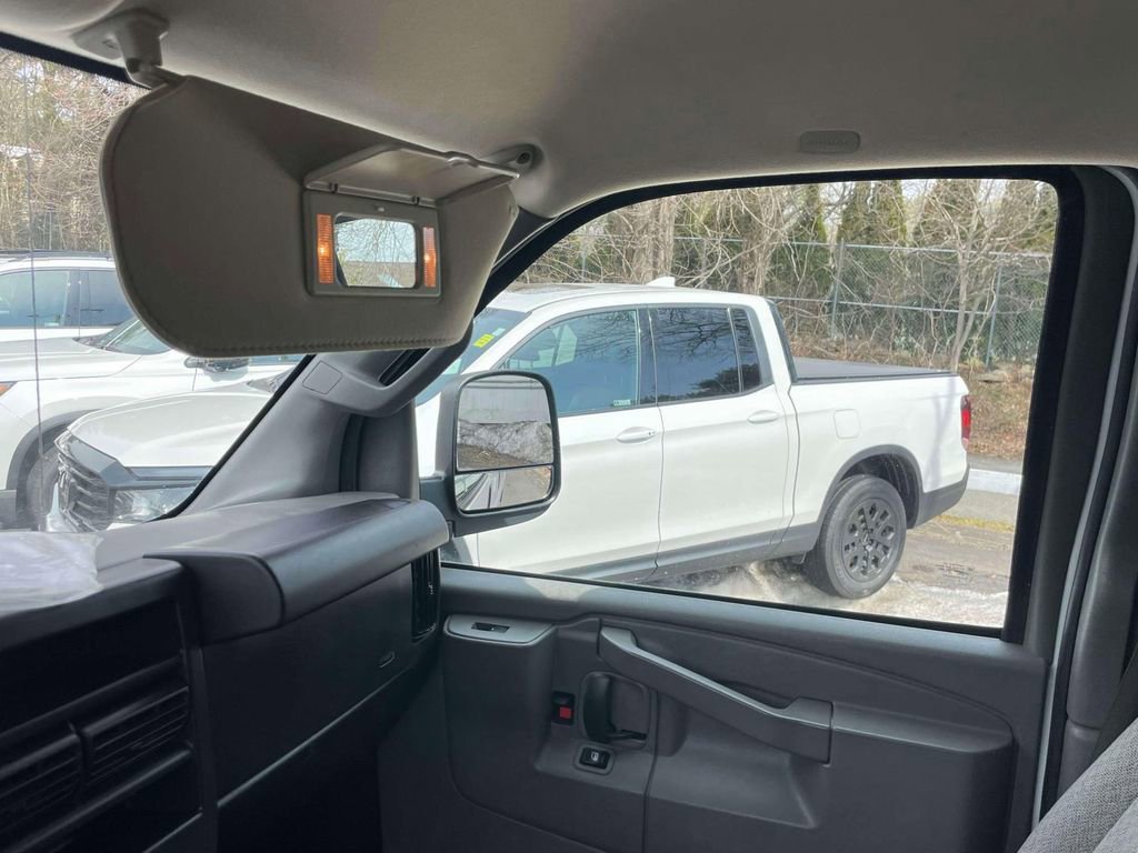 Used 2020 Chevrolet Express 3500 LT w/ LT Preferred Equipment Group image 26