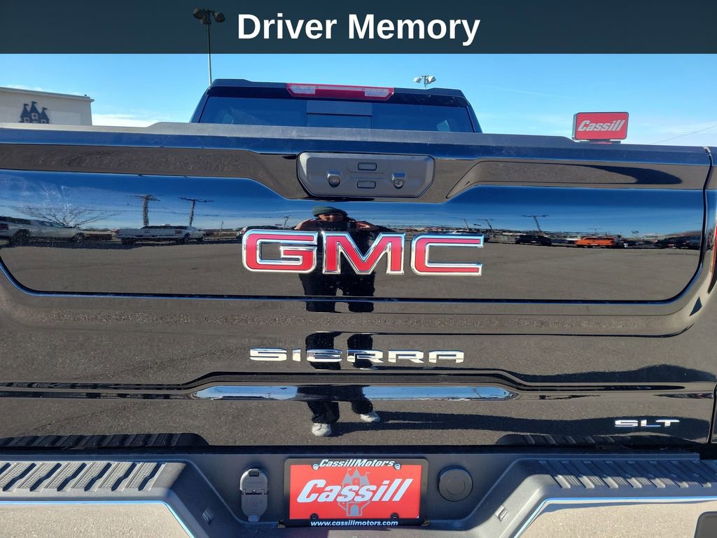 Used 2026 GMC Sierra 1500 SLT w/ SLT Premium Package image 9
